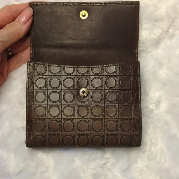Salvatore Ferragamo Brown Wallet - Picture 6 of 9